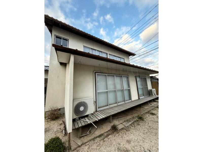 Nakano-cho, Izumo-shi (Takeshi Sta.) 2F 6DK

8.6 million yen