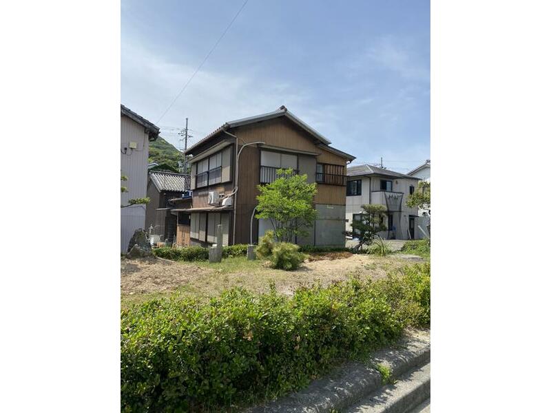 Yura 1-chome, Sumoto-shi, Sumoto 2F 5K

2,000,000 yen