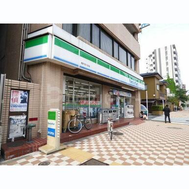 ファミリーマート亀戸四丁目店 距離:110m