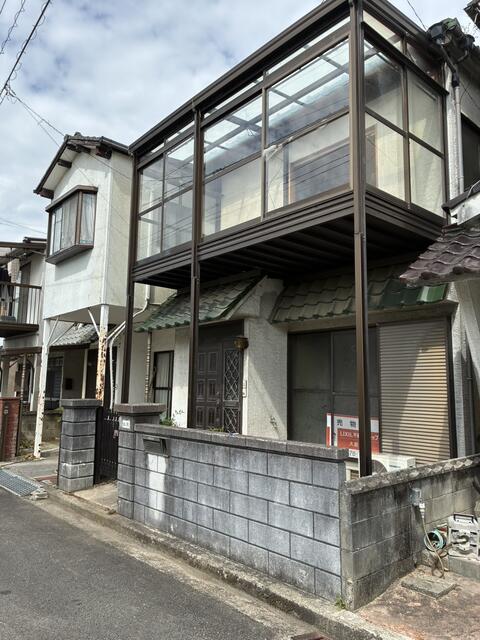 松山市 溝辺町（道後公園駅） 2階建 ３Ｋ 220万円