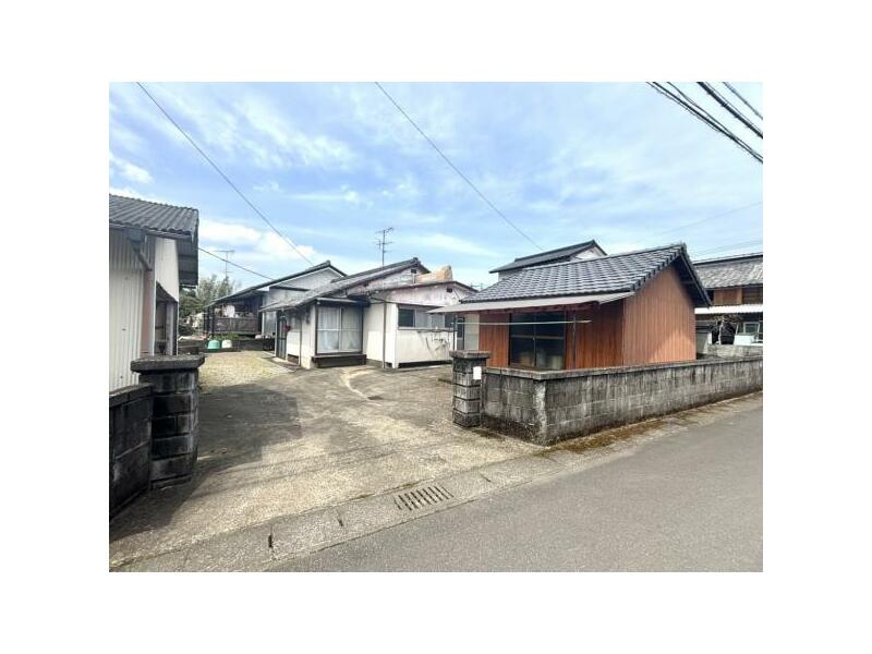 Miyakonojo City, Shimonagaibacho (Nishimiyakonojo Station) Single-story building 4SLDK