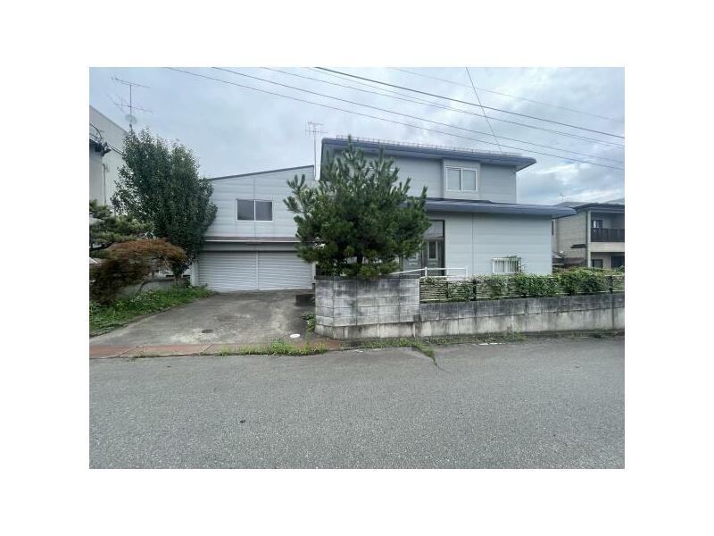 2F 5LDK, Higashinijubancho, Towada-shi, Kanagawa

7.5 million yen