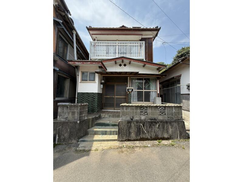 Karatsu City, Karabune 3-chome (Nishi-Karatsu Station), 2-story building, 6DK