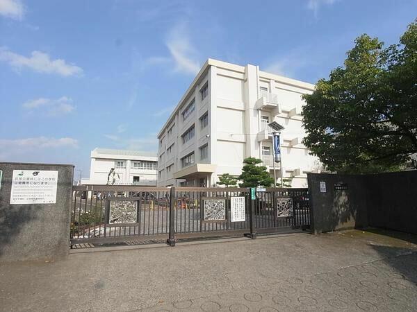 アットホーム 茅ヶ崎市 赤松町 辻堂駅 平屋建 3ldk 茅ヶ崎市の中古一戸建て 提供元 三井のリハウス辻堂センター 三井不動産リアルティ 株 一軒家 家の購入 アットホーム 茅ヶ崎市 赤松町 辻堂駅 平屋建 3ldk 茅ヶ崎市の中古一戸建て 提供元 三井のリハウス辻堂センター 三井不動産リアルティ 株 一軒家 家の購入