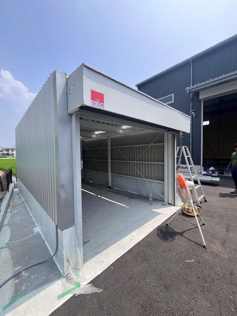 電動シャッター付きガレージ 空き家活用