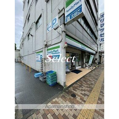 ファミリーマート横浜青木町店 距離：167m