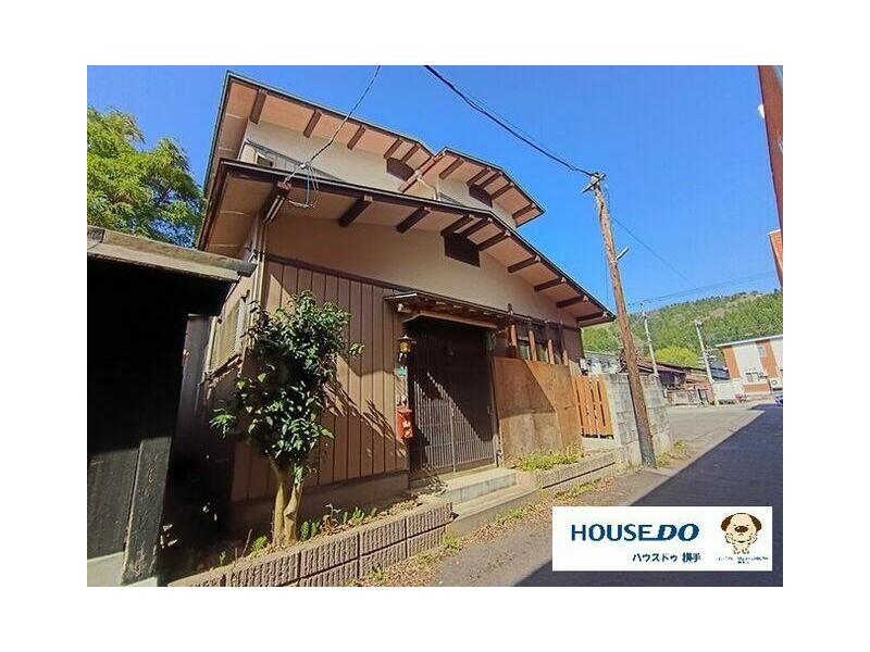 Yuzawa-shi, Yuzawa 2-chome (Yuzawa station) 2F 3DK

1,200,000 yen
