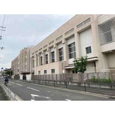 大阪市立大空小学校 距離：603m