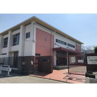 大阪市立大領中学校 距離：798m