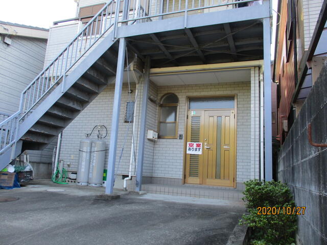 アットホーム 徳島市 三軒屋町外 地蔵橋駅 1階 2ldk 提供元 有 コオリハウジング 徳島市の賃貸アパート アットホーム 徳島市 三軒屋町外 地蔵橋駅 1階 2ldk 提供元 有 コオリハウジング 徳島市の賃貸アパート