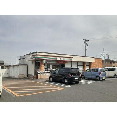 セブンイレブン茶屋町店 距離:750m