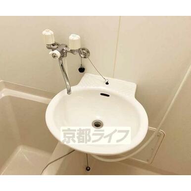 洗面台つきです