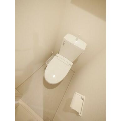 ★嬉しい温水洗浄便座付のトイレです★