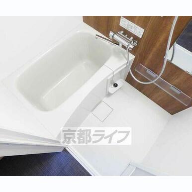 ゆったりくつろげるお風呂です。