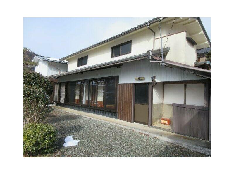 Nishiyama, Chigusa-cho, Shiso-city (Ohara Sta.) 2F 6DK

2,000,000 yen