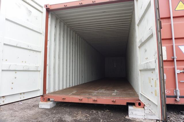 コンテナ 箱車 札幌 東米里 どちらかお一つになります。