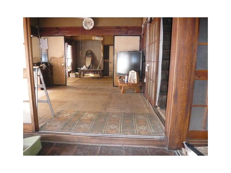 2F 6K, Chizuka-cho, Tochigi-shi, Tochigi (Shin-Tochigi Sta.)

3,000,000 yen