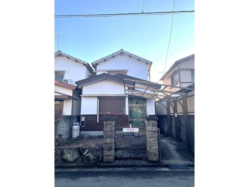 4DK two-story building in Arimoto, Wakayama City (Ki Nakano Island Station)