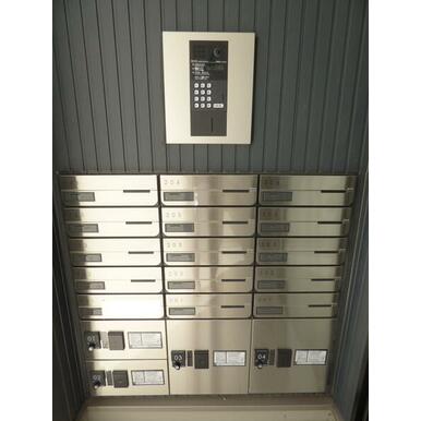 宅配BOX付き