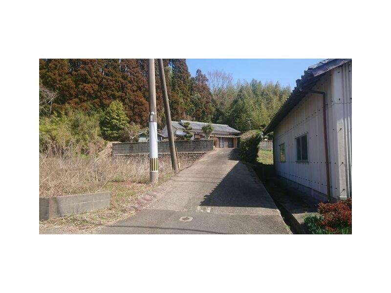 Miyazaki City, Sadowara Town Higashi Kamina Single-story building 4DK