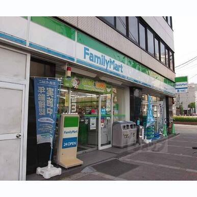 ファミリーマート河原町五条店 距離:100m