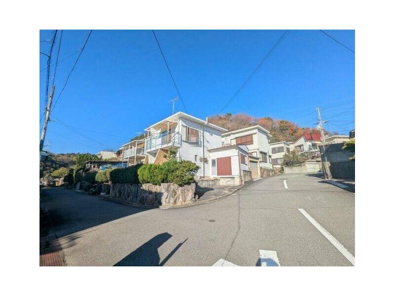 Wakayama-shi, Wakayama (Kuroe Sta.) 2F 4DK

1.5 million yen