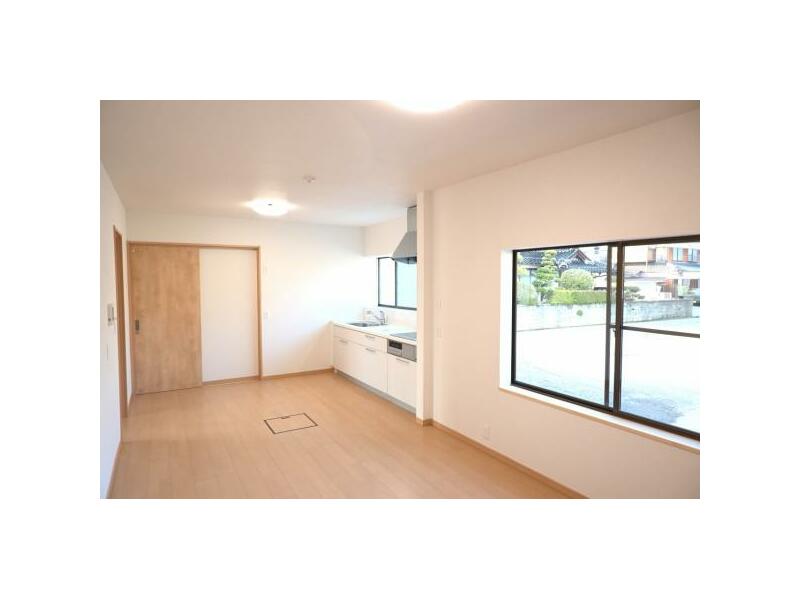 Kitano, Kurayoshi-shi (Kurayoshi station) 2F 4LDK

13,490,000 yen