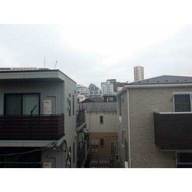 ★周囲に高い建物はありません★