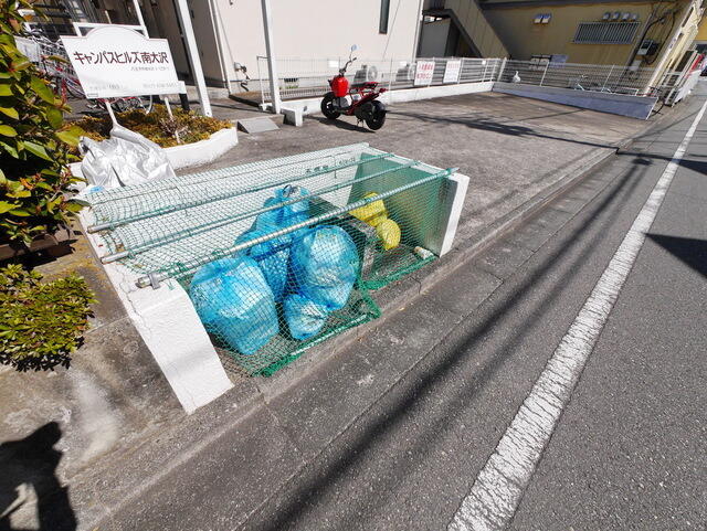 アットホーム キャンパスヒルズ南大沢 １０６ １ｋ 提供元 株 タウンハウジング 多摩センター店 八王子市の賃貸アパート