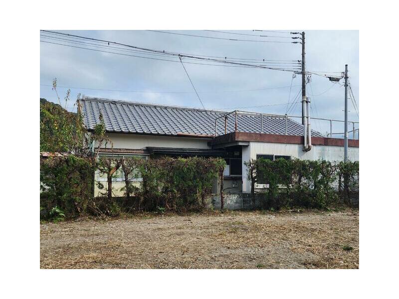 2 Tsuruoka-cho, Saeki City (Kamioka Sta.) Single story house, 4DK

2,800,000 yen