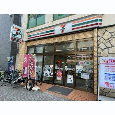 セブンイレブン名古屋本山駅南口店 距離:391m