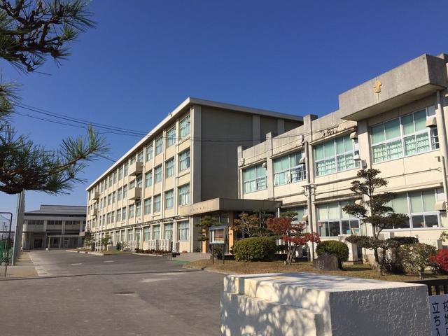 アットホーム 岐阜市 中鶉２丁目 柳津駅 2階建 ５ｌｄｋ 岐阜市の中古一戸建て 提供元 ハウスドゥ 岐阜南店 株 まごころ住宅 一軒家 家の購入