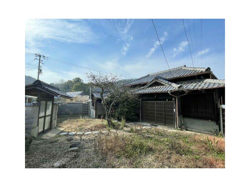 Mitoyo City, Takuma Town Hako (Takuma Station) Single-story building 5DK