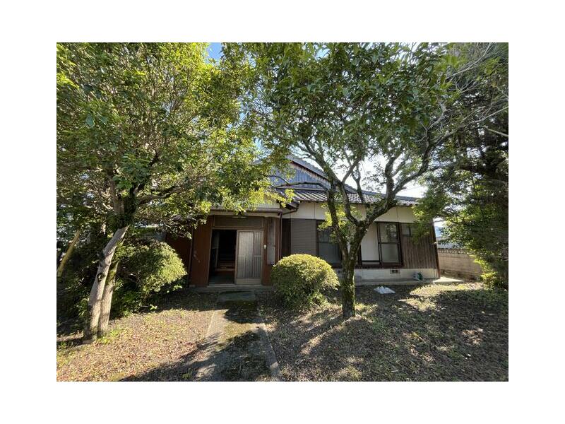 Shikokuchuo-shi, Doi-cho, Kaburazaki (Iyo-Doi Sta.) Single story building, 6DK

1.6 million yen