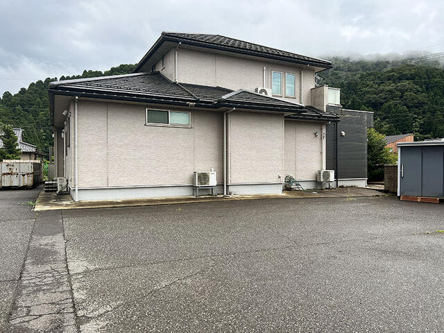 アットホーム】鯖江市 中野町 (鯖江駅 ) 2階建 9LDK アットホーム】鯖江市 中野町 (鯖江駅 ) 2階建 9LDK