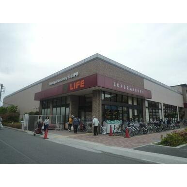 ライフ 距離：1,127m