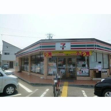 セブンイレブン堺鳳中町8丁店 距離:42m