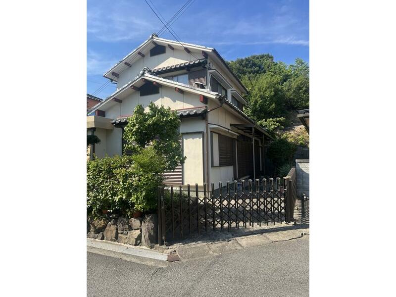 Wakayama City, Honwaki (Isonoura Station) 2-story building 6DK