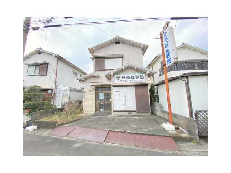 Wakayama-shi, Wakayama 2F 4DK

2 million yen