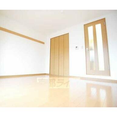 優しい色です。