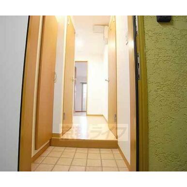 玄関からのお写真です