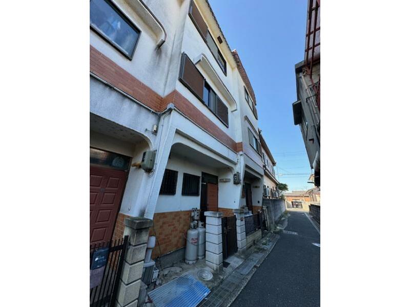 5-chome, Nankiji-cho, Nara-shi, Nara (Keikyuu Sta.) 3F 4DK

2,880,000 yen