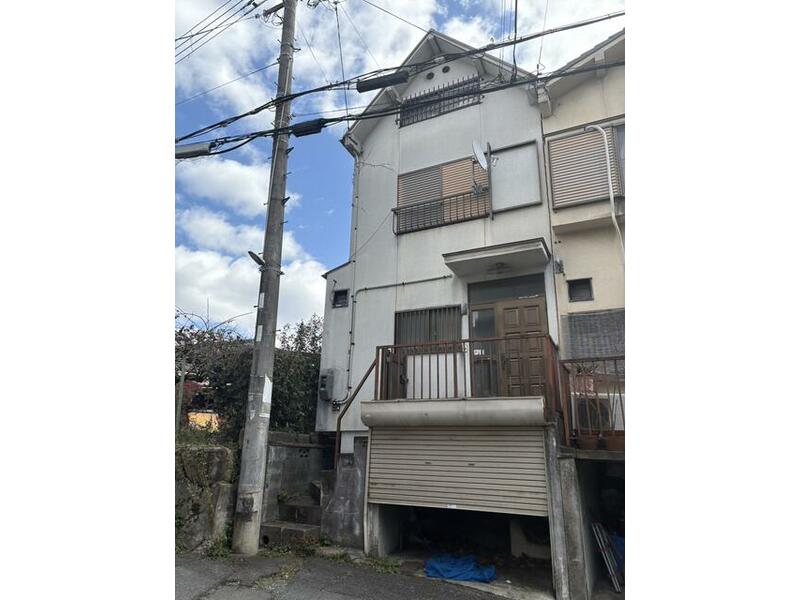 Kamigamo Motoyama, Kita-ku, Kyoto City (Kyoto Seika University Mae Station) 3-story building 4DK