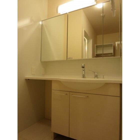 アットホーム プレミアム弐番館 ２０６ ２ｌｄｋ 提供元 株 明生不動産 中津市の賃貸アパート