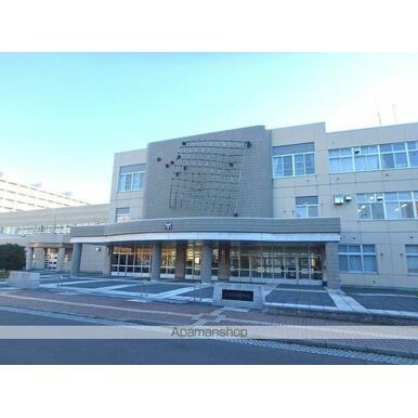 山鼻中学校 距離:588m