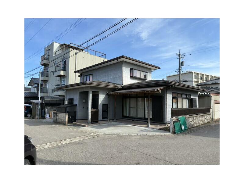 4K two-story house in Kamigami, Yamashiro Onsen, Kaga City