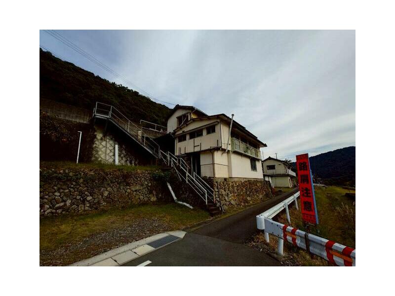 Western part of Sakamoto-cho, Yatsushiro-city (Dan station) 3F 4K

500,000 yen