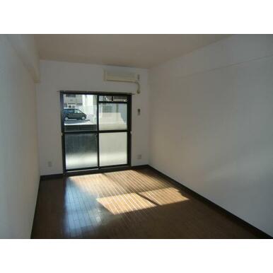 写真より実際のお部屋の方が広く感じます