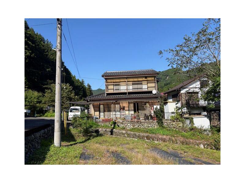 Oaza-Shimonaguri, Hanno-shi (Hanno Station) 2F 3LDK

5.8 million yen