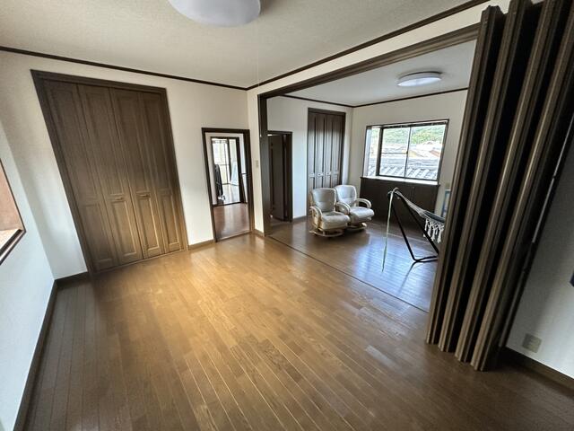 アットホーム】洲本市 由良3丁目 （舞子駅 ） 3階建 6LDK
